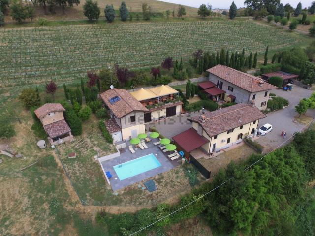 Rustico in vendita a Unione dei comuni del Distretto Ceramico, Fiorano Modenese