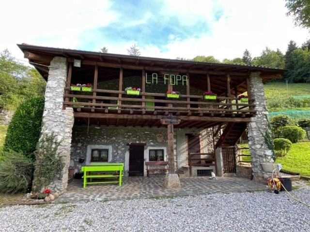 Rustico in vendita a Castione Della Presolana, Lombardia