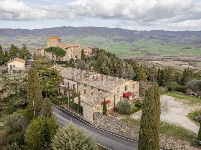 Rustico in vendita a Radicofani, Toscana