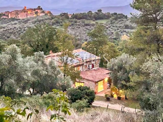 Rustico in vendita a Unione di Comuni Montani Colline del Fiora, Manciano