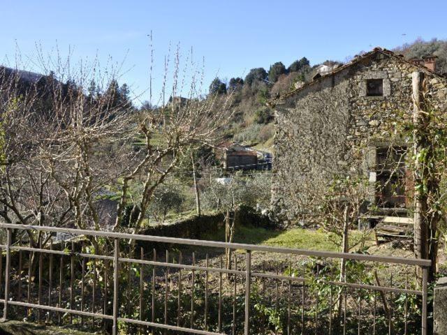 Rustico in vendita a Unione di comuni Montana Lunigiana, Fosdinovo
