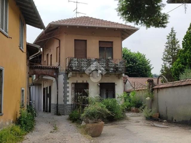 Rustico in vendita a Lonate Pozzolo, Lombardia