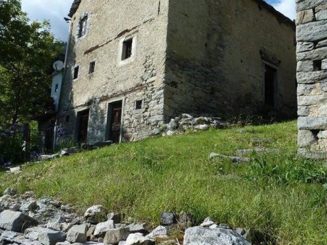Rustico in vendita a Dreuza, Piemonte