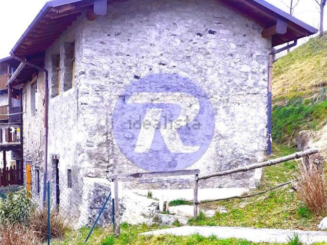 Rustico in vendita a Comunità Montana della Valle Brembana, San Giovanni Bianco