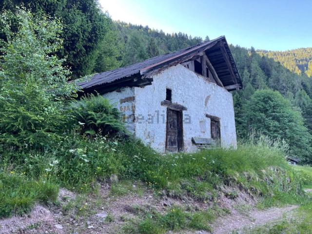 Rustico in vendita a Comunità delle Giudicarie, Bocenago