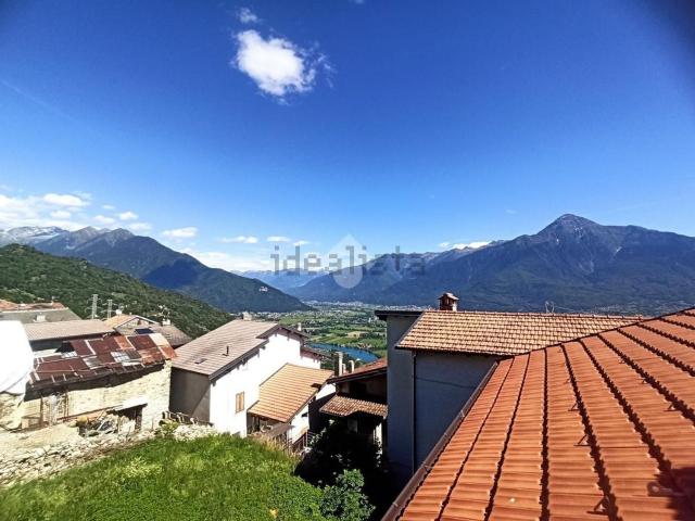 Rustico in vendita a Montemezzo, Lombardia