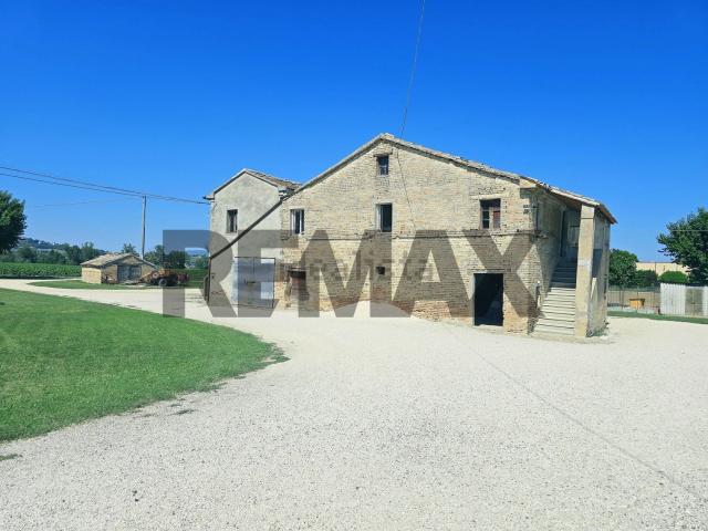 Rustico in vendita a Contrada Addolorata, Recanati
