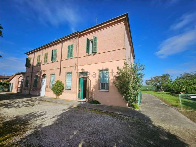 Rustico in vendita a Ravenna, Reggio Emilia