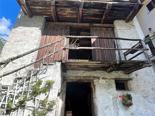 Rustico in vendita a Comunità montana della Valchiavenna, Villa Di Chiavenna