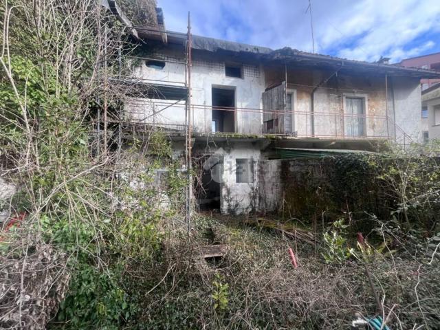Rustico in vendita a Maniago, Friuli-Venezia Giulia