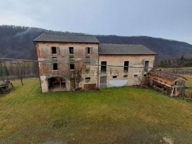 Rustico in vendita a Follina, Veneto