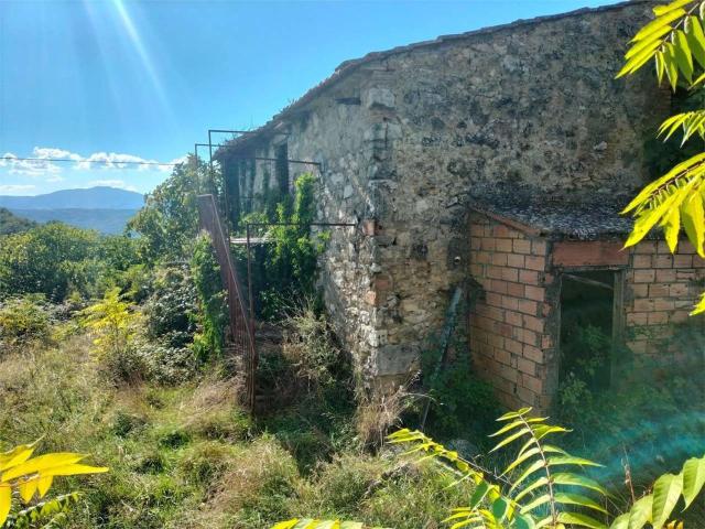 Rustico in vendita a Penna In Teverina, Umbria