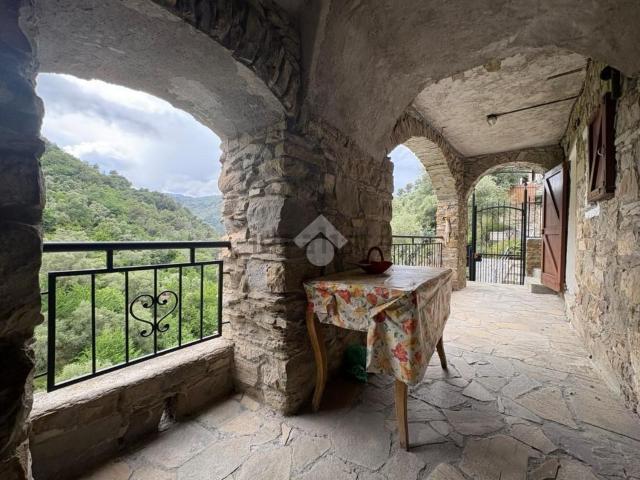 Rustico in vendita a Trinità, Camporosso