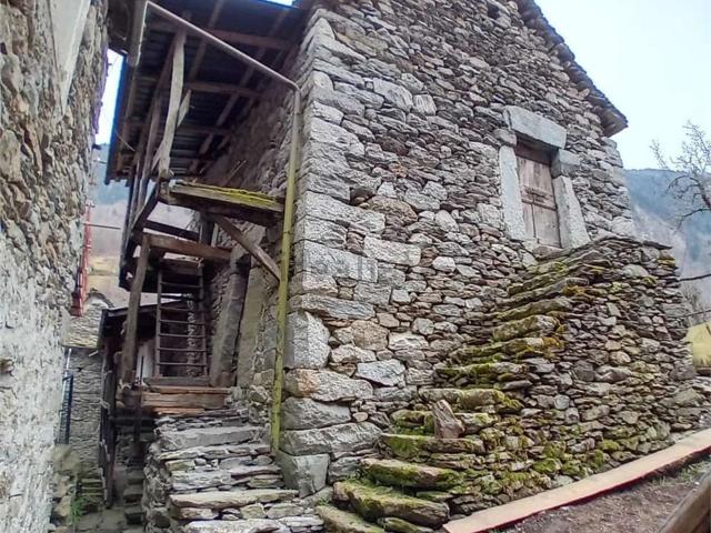 Rustico in vendita a Bannio Anzino, Piemonte