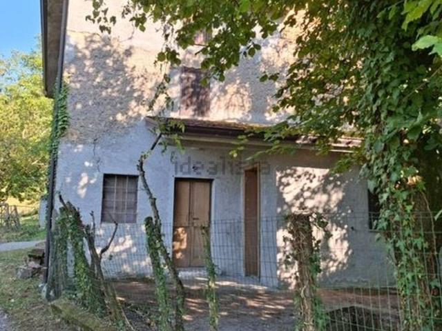 Rustico in vendita a Lugagnano Val D'arda, Reggio Emilia