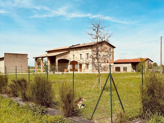 Rustico in vendita a San Lazzaro, Sorbolo