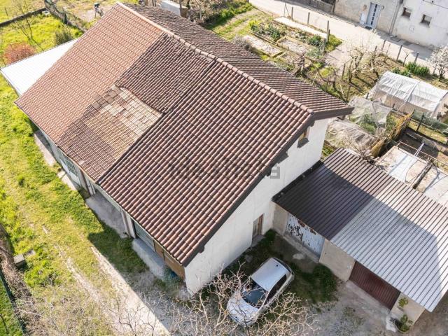 Rustico in vendita a Rogeno, Lombardia