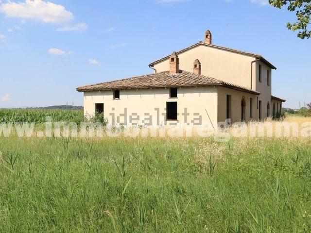 Rustico in vendita a Chiusi Città, Toscana
