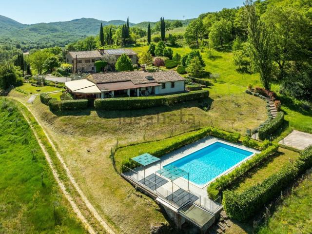Rustico in vendita a Umbertide, Umbria