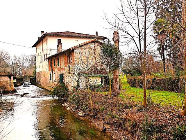 Rustico in vendita a Zoppola, Friuli-Venezia Giulia