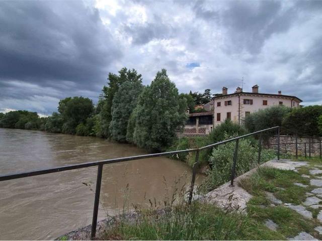 Rustico in vendita a San Pietro In Cariano, Veneto