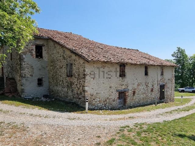 Rustico in vendita a Vezzanino, Piozzano