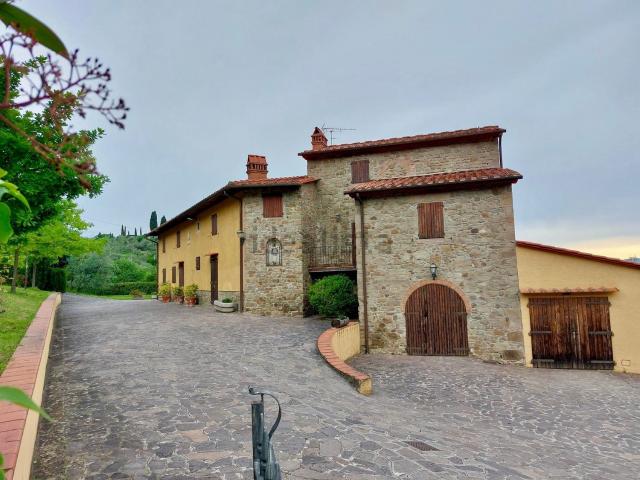Rustico in vendita a Carmignano, Toscana