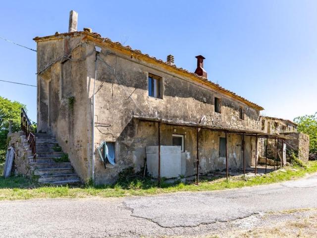 Rustico in vendita a Monteverdi Marittimo, Toscana