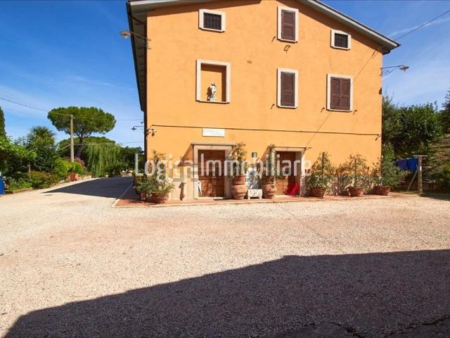 Rustico in vendita a Chiusi Città, Toscana
