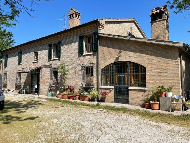 Rustico in vendita a Ravenna, Reggio Emilia