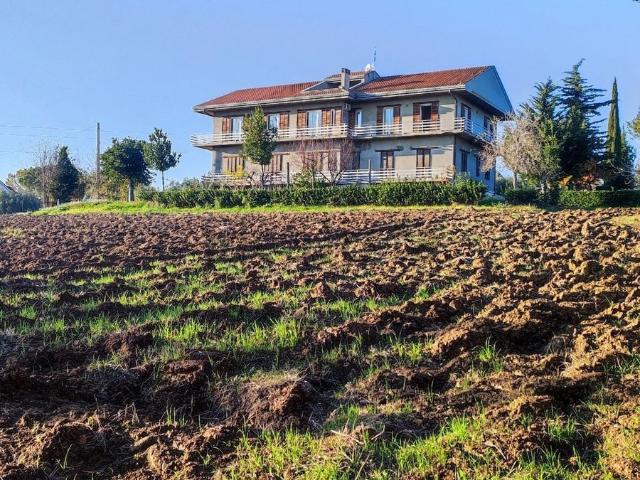 Rustico in vendita a Case di Trento, Giulianova