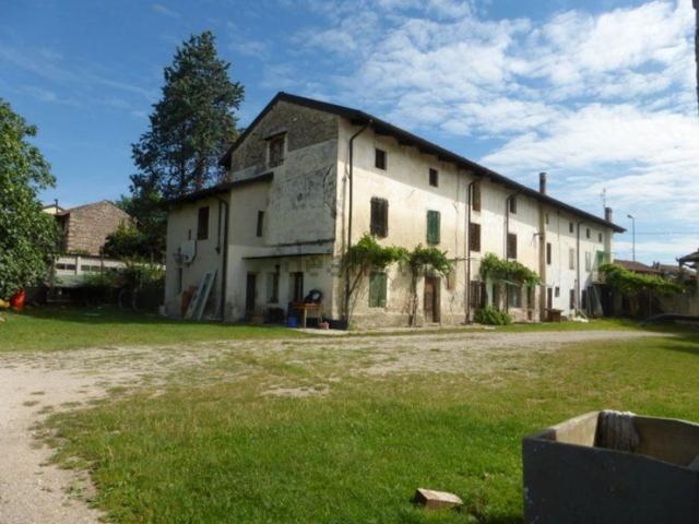 Rustico in vendita a Pozzuolo Del Friuli, Friuli-Venezia Giulia