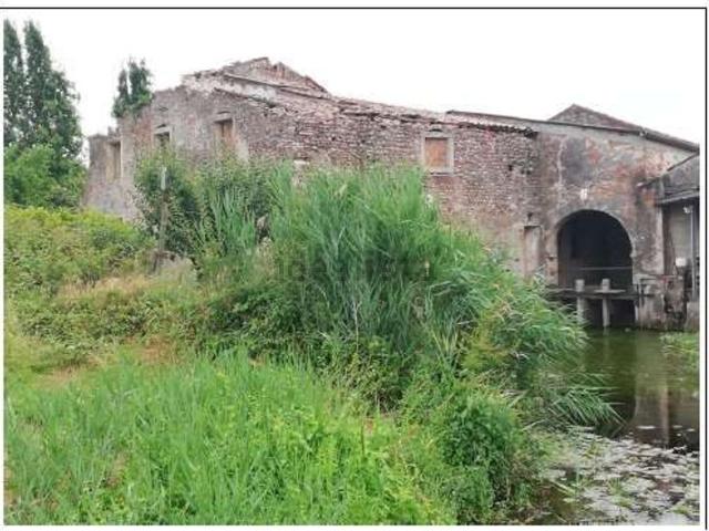 Rustico in vendita a Buttapietra, Verona