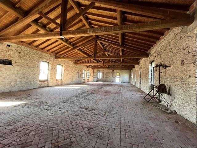 Rustico in vendita a Mozzecane, Veneto