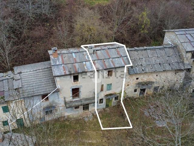 Rustico in vendita a Bosco Chiesanuova, Veneto
