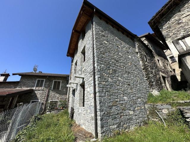 Rustico in vendita a Trezzone, Lombardia