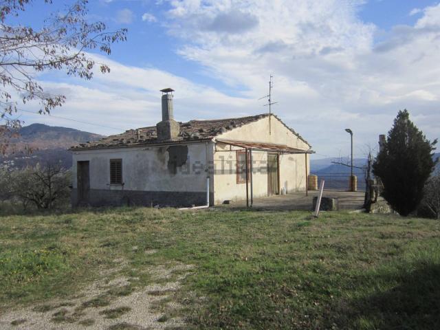 Rustico in vendita a Poggio Sannita, Molise