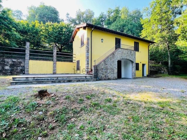 Rustico in vendita a Stignano, Camaiore