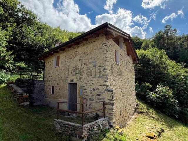 Rustico in vendita a Caiolo, Lombardia