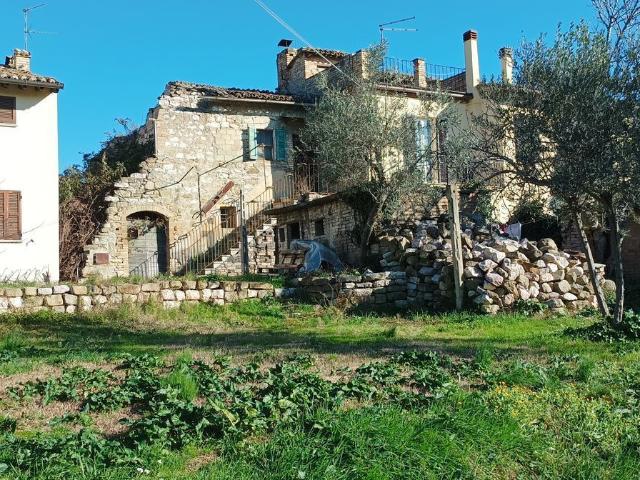 Rustico in vendita a Col d'Erba III, Assisi