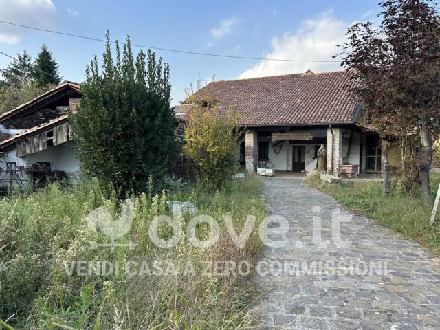 Rustico in vendita a Robbio, Lombardia