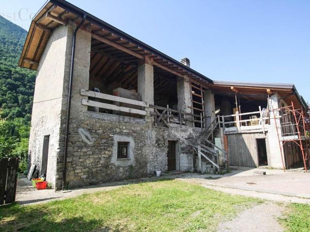 Rustico in vendita a Tavordo, Porlezza