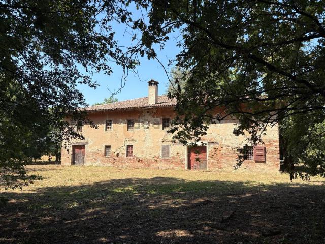 Rustico in vendita a Lorenzatico, San Giovanni in Persiceto