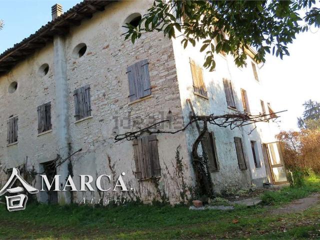 Rustico in vendita a Cavaso del Tomba, Caniezza