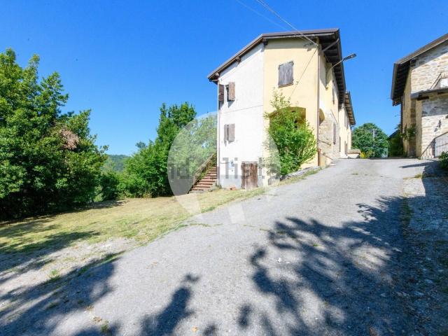 Rustico in vendita a Appennino Reggiano, Re