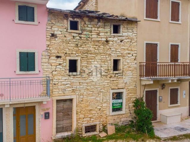 Rustico in vendita a Sant'anna D'alfaedo, Veneto