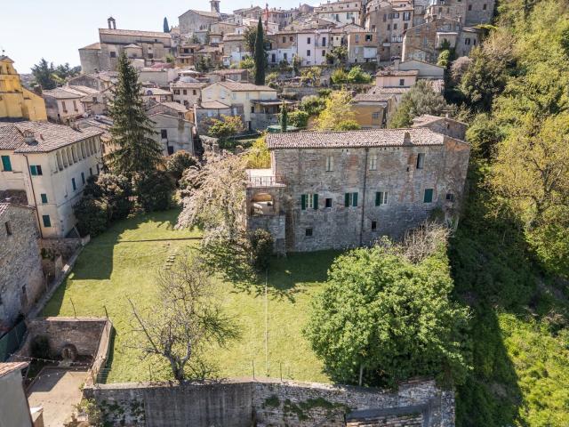 Rustico in vendita a Izzalini, Umbria