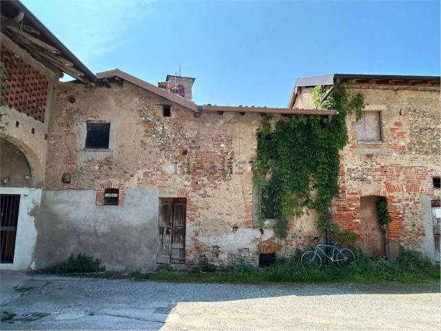 Rustico in vendita a Verdello, Lombardia