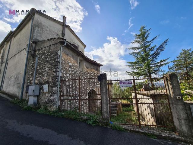 Rustico in vendita a San Donato Val Di Comino, Lazio