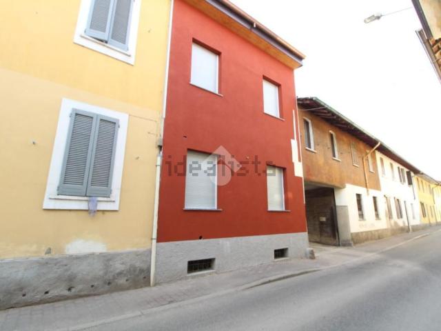 Rustico in vendita a Magenta, Lombardia